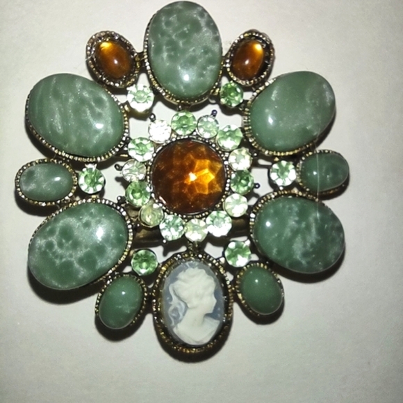 Green Stone & Amber + Cameo Brooch/Clip - Picture 8 of 10